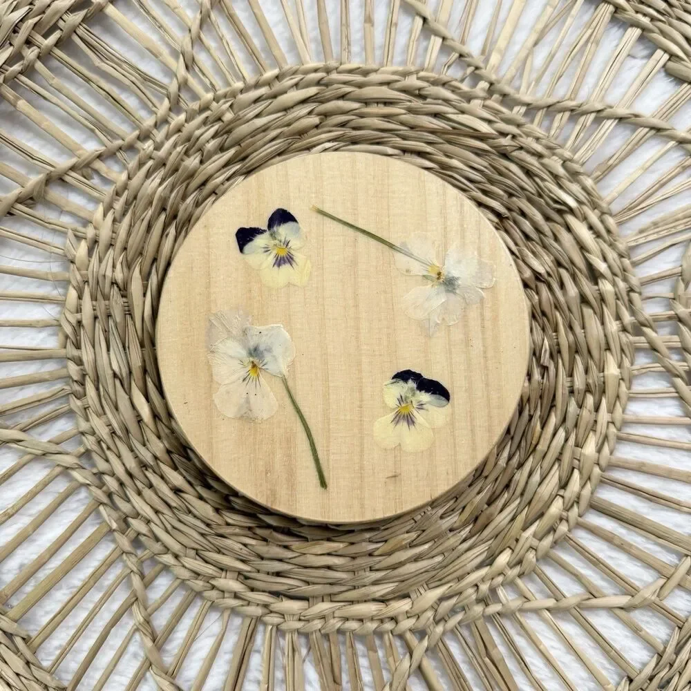 Handmade Wooden Round Dried Violas Flower Coaster